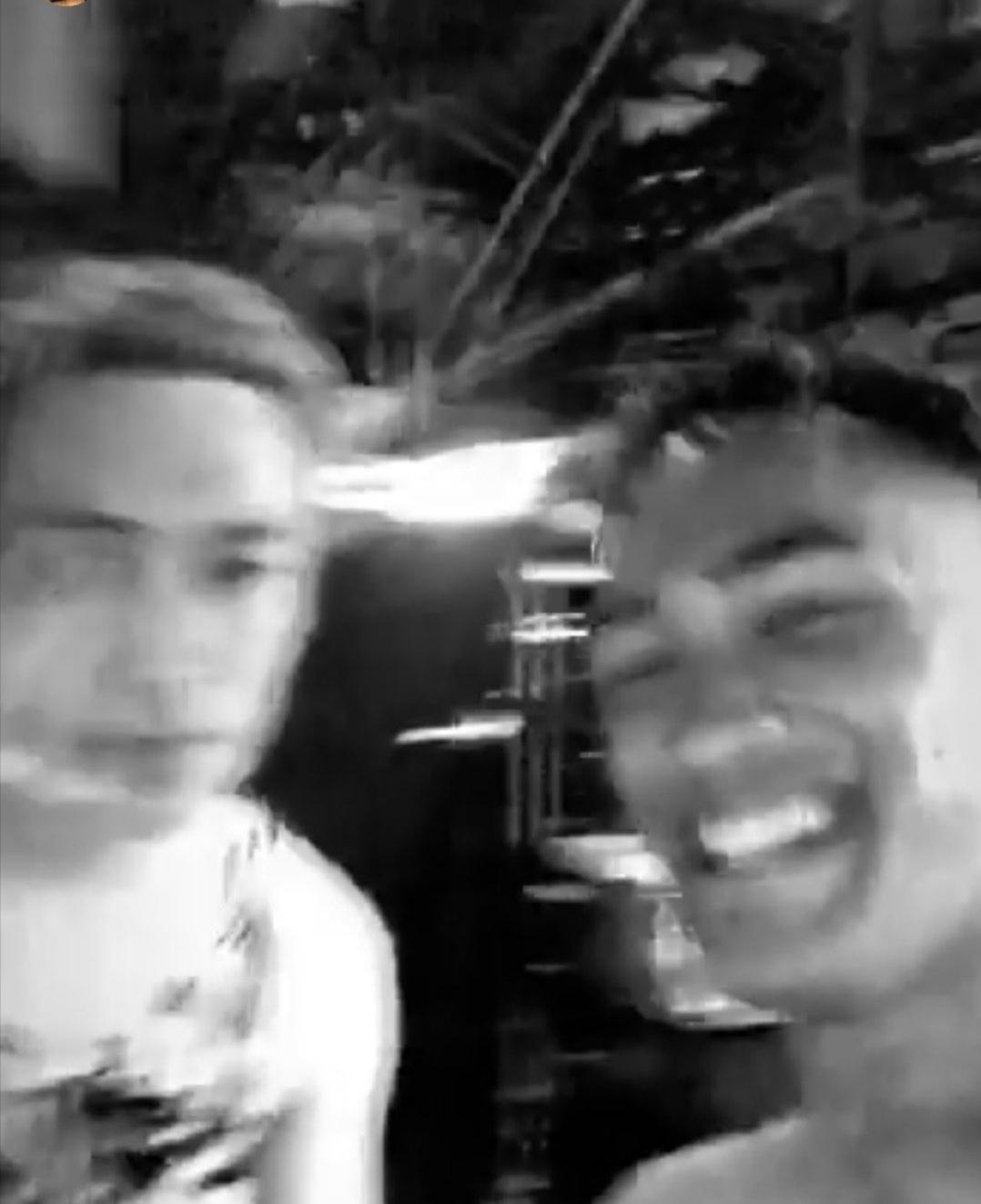 肖战微博泳池热议，个人表达与社会焦点交汇之处