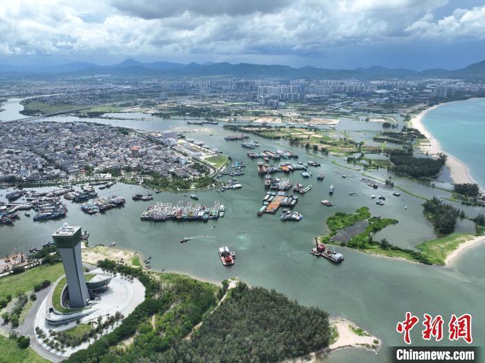 三亚隐藏小巷特色小店，等你来探索！