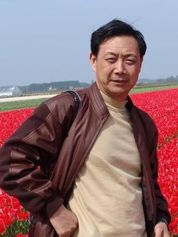 演员张新华，演艺之路的闪耀之星