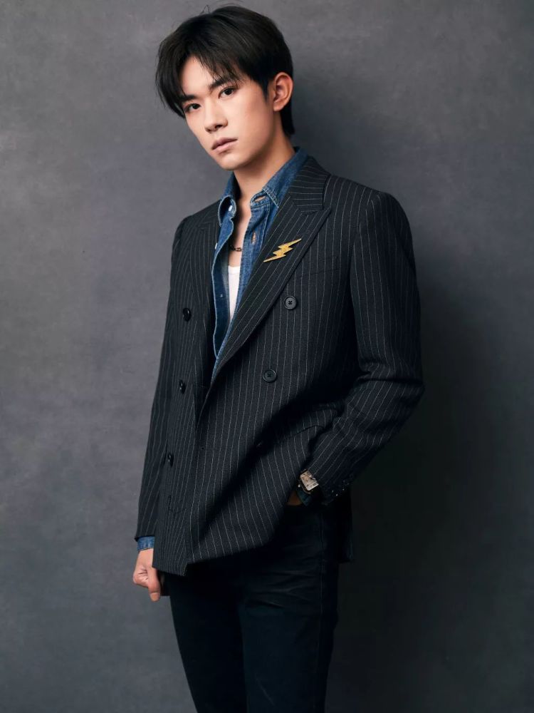 明星大全男，科技潮流引领者，热门产品一网打尽