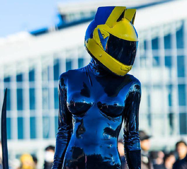 胶衣新品引领时尚潮流，成为新选择