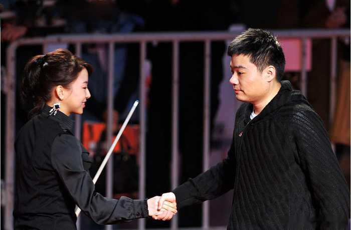 科技重塑桌球竞技，丁俊晖与潘晓婷对决，速度与激情的对决！