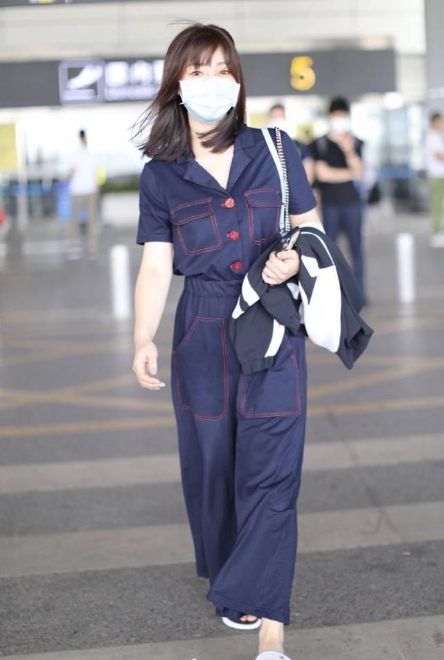 明星拖鞋背后的潮流故事揭秘