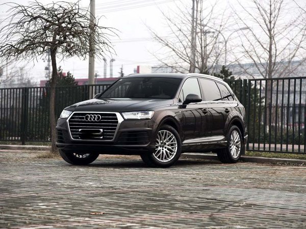 奥迪Q7最新报价，科技巨擘重塑豪华SUV标杆