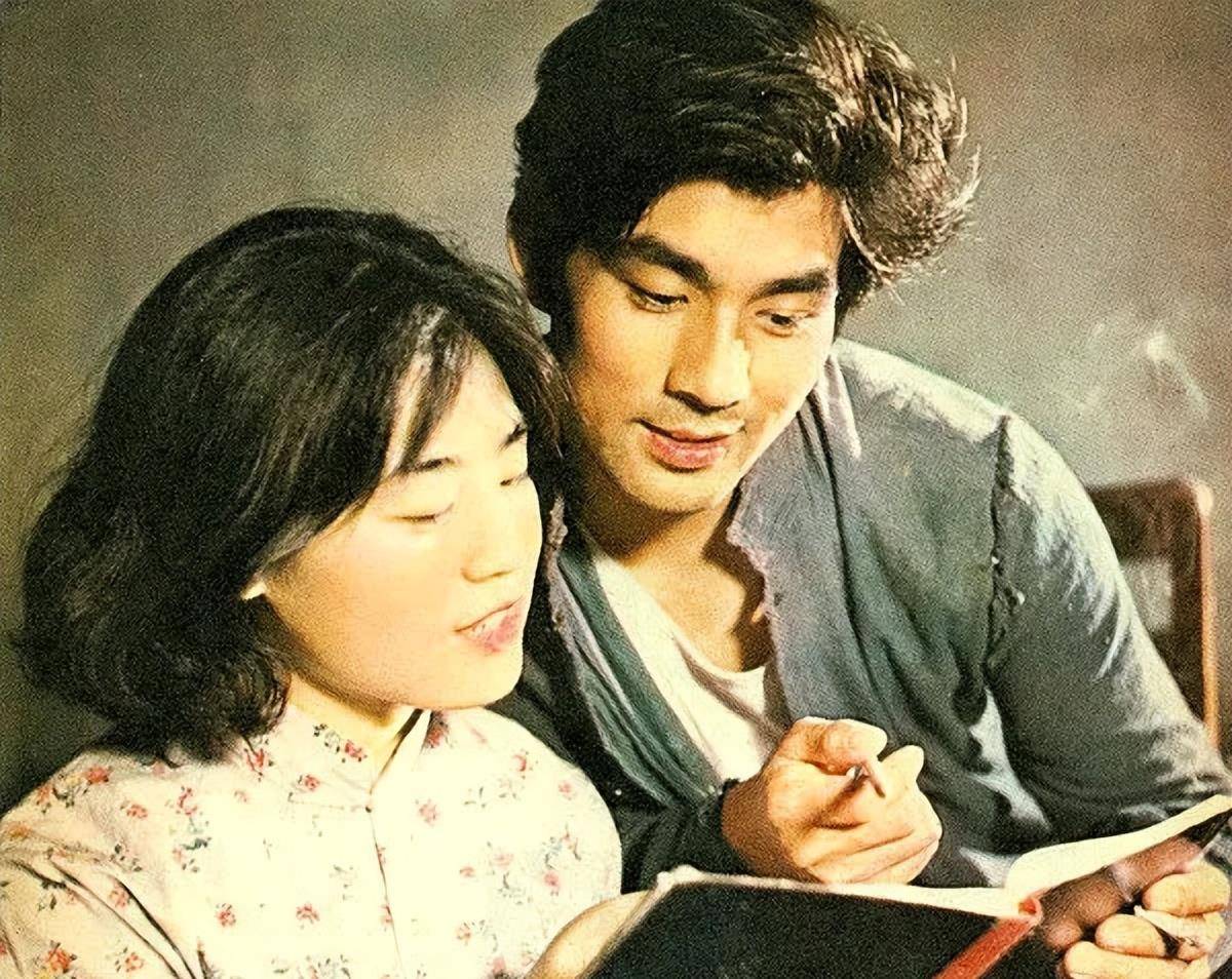 旧电影中的励志传奇,时光流转的传奇故事