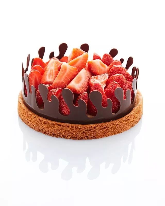 最新潮蛋糕，自然美景中的甜蜜旅行，寻找内心的平静与味蕾的盛宴