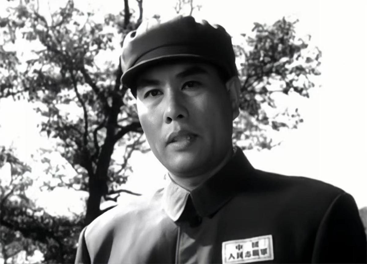 外国电影男明星的魅力与影响力，银幕英雄的探险之旅